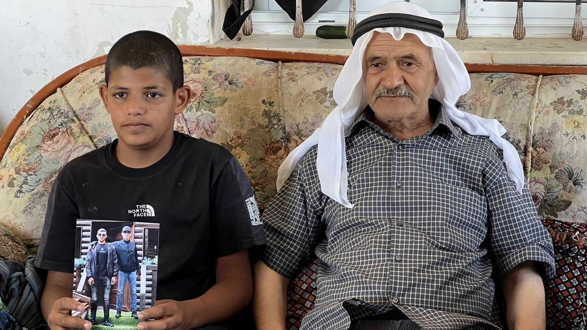 رصاص الجيش الإسرائيلي يفتك بالعمال الفلسطينيين الذين يبحثون عن لقمة العيش داخل إسرائيل  - سبوتنيك عربي, 1920, 15.07.2025