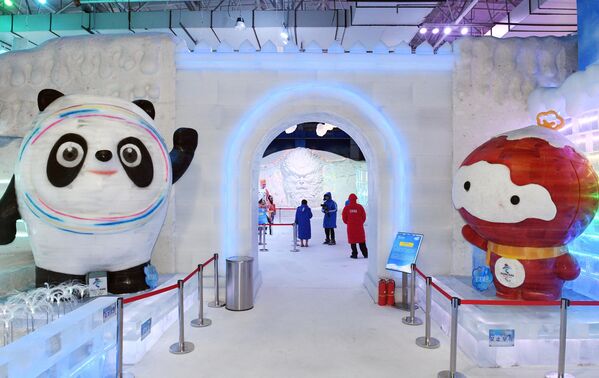 منظر لمنحوتات ثلجية في معرض "صن آيلاند" للفنون الجليدية والثلجية. - سبوتنيك عربي