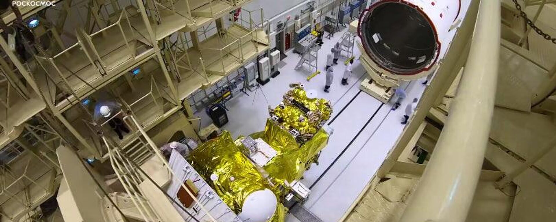 لحظة تركيب رأس صاروخ فضائي عملاق في روسيا - سبوتنيك عربي, 1920, 18.07.2025