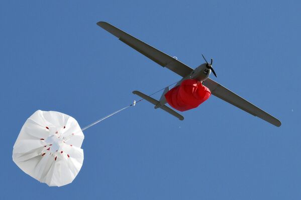 طائرة الاستطلاع المسيرة الروسية "أورلان-10"، التابعة لوحدات قوات مجموعة "المركز" الروسية - سبوتنيك عربي