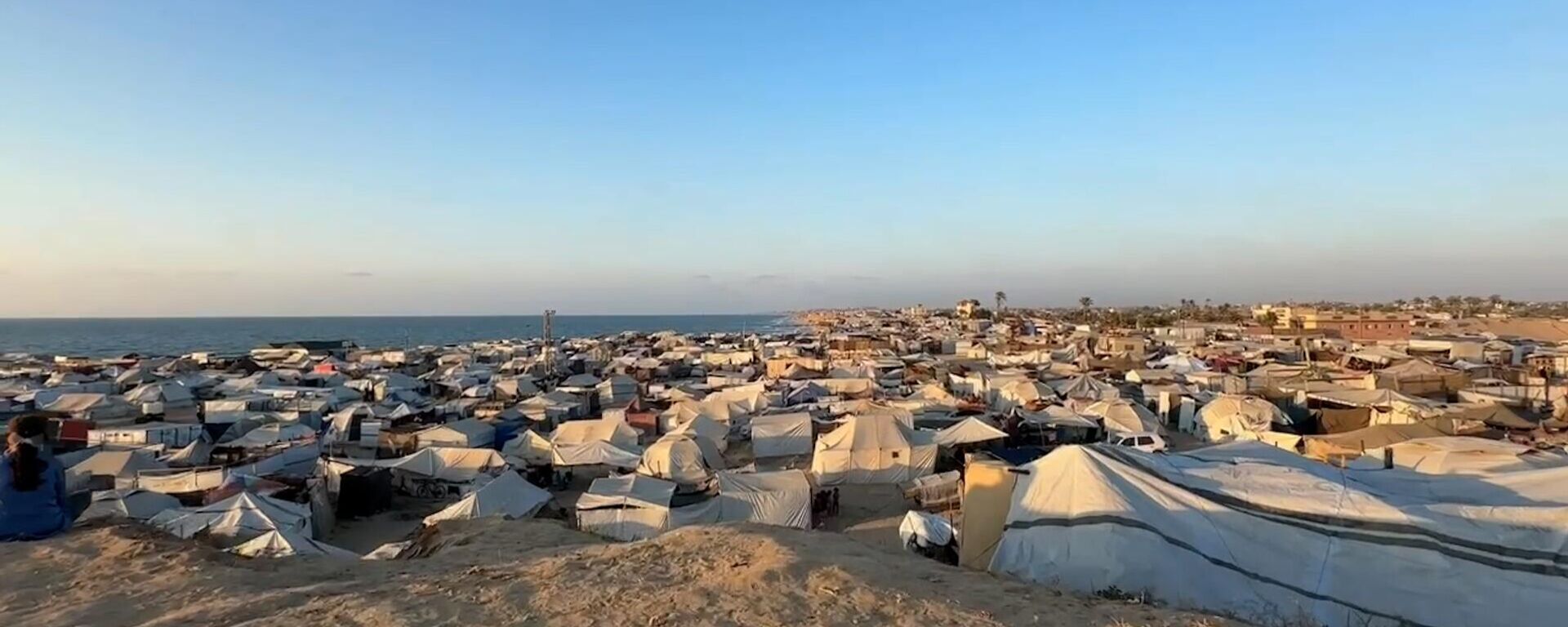 المدينة الإنسانية في رفح نكبة جديدة تلوح في الأفق والفلسطينيون يتمسكون في البقاء فوق أرضهم - سبوتنيك عربي, 1920, 28.10.2025