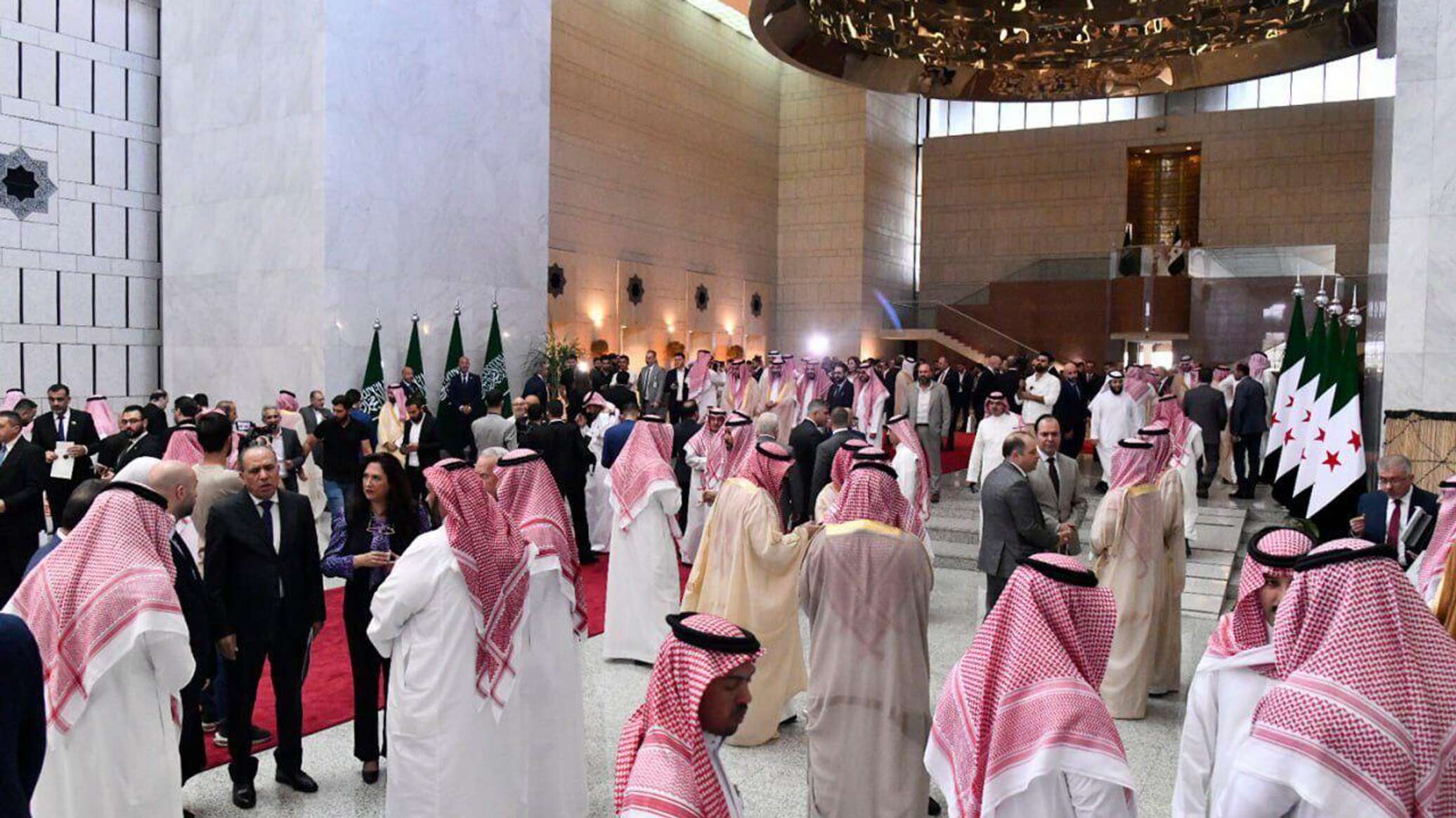 السعودية تعلن عن استثمارات ضخمة في سوريا