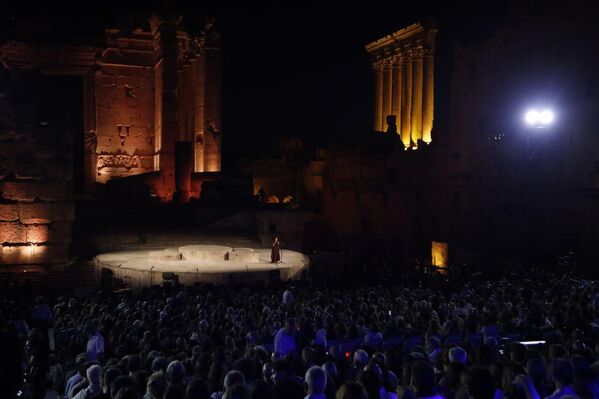 هذا الحب الجارف جر الرجل العاشق إلى ساحة الإعدام بعد أن طعنها بسكين في صدرها. - سبوتنيك عربي