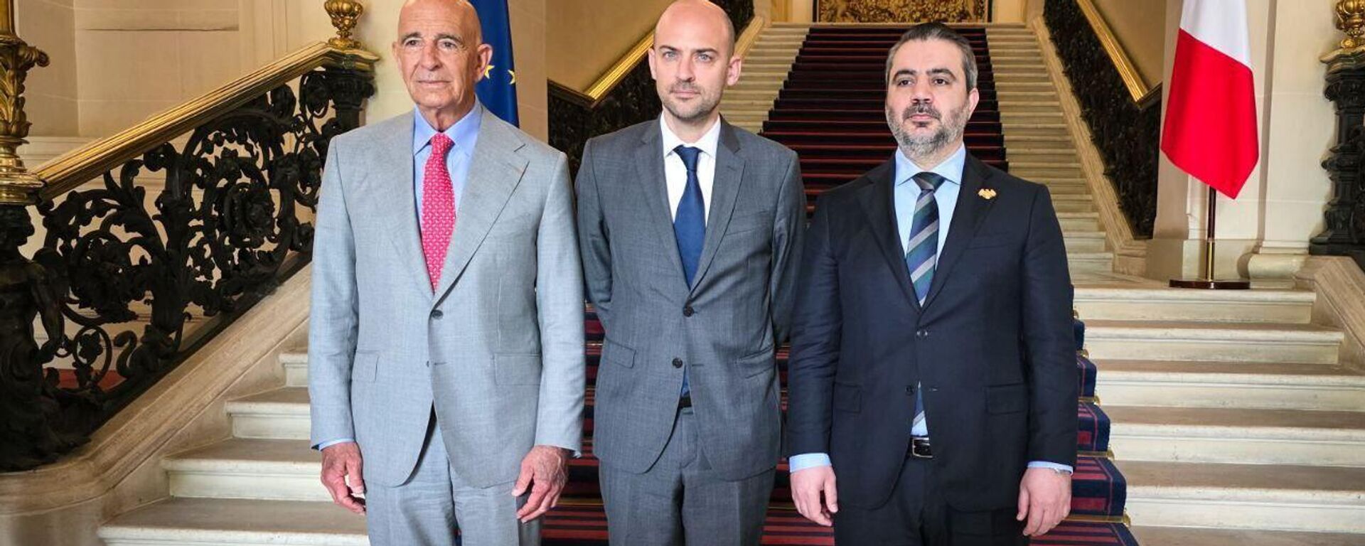 وزير الخارجية السوري أسعد الشيباني ونظيره الفرنسي جان نويل بارو، والمبعوث الأمريكي إبى سوريا توم براك. - سبوتنيك عربي, 1920, 27.07.2025