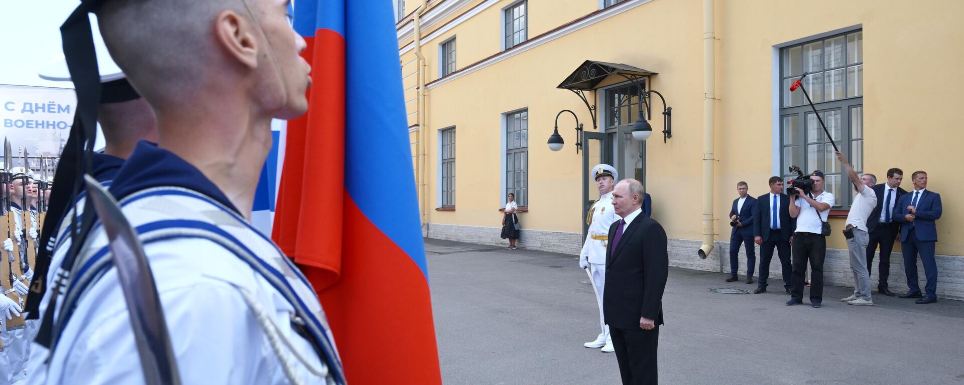زيارة عمل للرئيس الروسي فلاديمير بوتين إلى سانت بطرسبورغ - سبوتنيك عربي, 1920, 27.07.2025