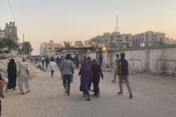 الحصول على كيس الطحين في قطاع غزة مخاطرة يدفعها الجوع قد تنتهي بالموت - سبوتنيك عربي