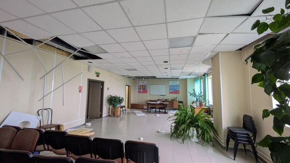 أعلن حاكم سخالين، فاليري ليمارينكو، أن زلزالا بقوة 7.9 درجة وقع في مدينة سيفيروكوريلسك، وتم إعلان خطر حدوث تسونامي، وتم إجلاء السكان. - سبوتنيك عربي