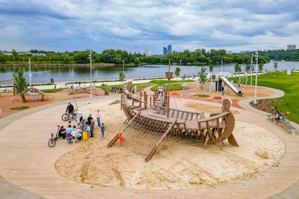 سفينة خشبية كبيرة في متحف "كولومينسكوي" - سبوتنيك عربي