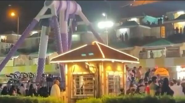 سقوط لعبة ملاهي في السعودية  - سبوتنيك عربي