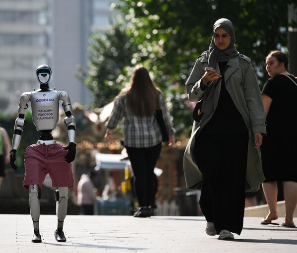 موسكو...معرض ومتجر الروبوتات والذكاء الاصطناعي QUBOT - سبوتنيك عربي