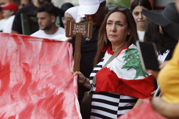 أهالي ضحايا انفجار مرفأ بيروت يحيون الذكرى الخامسة للفاجعة  - سبوتنيك عربي