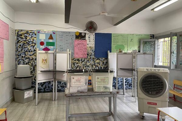 اليوم الثاني من انتخابات مجلس الشورى المصري
اليوم الثاني من انتخابات مجلس الشورى المصري
- سبوتنيك عربي