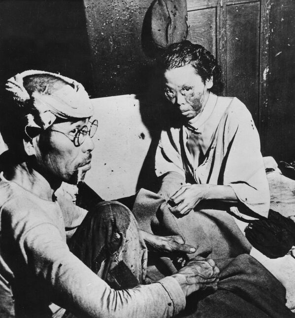 الضحايا في هيروشيما، بعد وقت قصير من انفجار القنبلة الذرية الأولى - سبوتنيك عربي