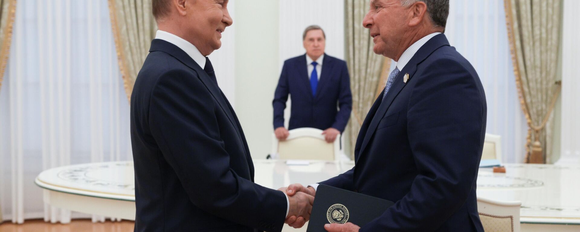 اللقاء بين الرئيس الروسي فلاديمير بوتين، والمبعوث الخاص للرئيس الأمريكي ستيفن ويتكوف - سبوتنيك عربي, 1920, 04.12.2025