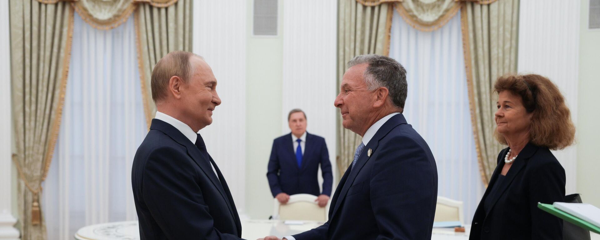  الرئيس الروسي فلاديمير بوتين، والمبعوث الخاص للرئيس الأمريكي ستيف ويتكوف، التي جرت في الكرملين - سبوتنيك عربي, 1920, 30.11.2025