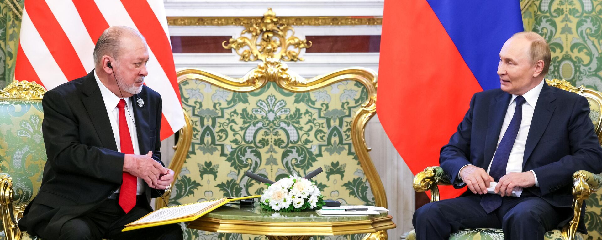 الرئيس الروسي فلاديمير بوتين، والملك الماليزي سلطان إبراهيم إسماعيل - سبوتنيك عربي, 1920, 06.08.2025