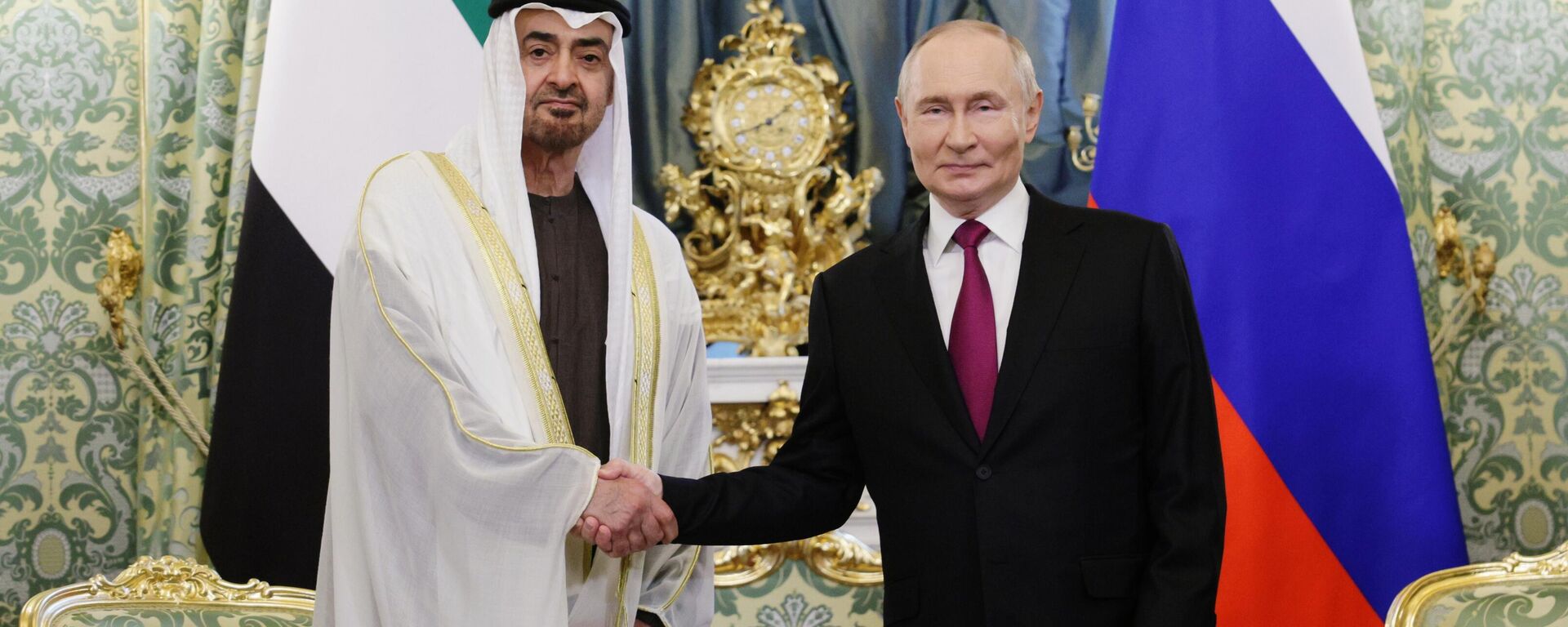 لقاء بين الرئيس الروسي فلاديمير بوتين ورئيس الإمارات العربية المتحدة محمد بن زايد آل نهيان - سبوتنيك عربي, 1920, 07.08.2025