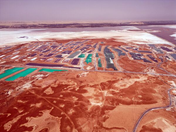 منظر لبحيرات الملح في واحة سيوة. - سبوتنيك عربي