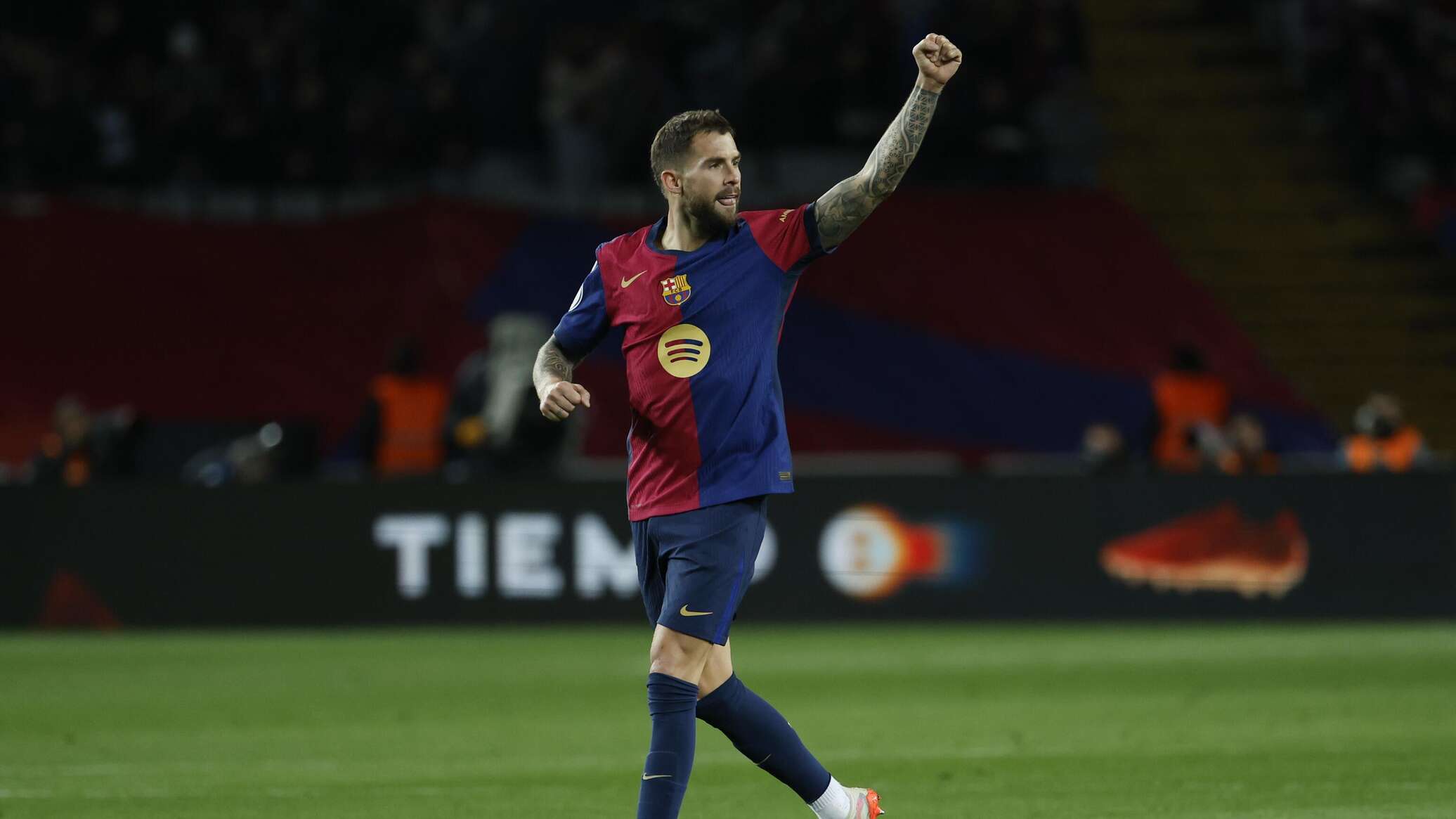 مدافع برشلونة مارتينيز ينضم للنصر السعودي... فيديو