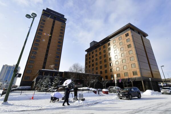 فندق كابتن كوك في أنكوريج في ولاية ألاسكا، حيث جرت محادثات بين وفدي أمريكا والصين في مارس/آذار 2021.  - سبوتنيك عربي