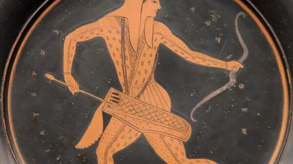 لوحة زهرية حمراء في العلية تصور راميًا سكيثيًا، من أعمال رسام المزهريات إبيكتيتوس، حوالي 520-500 قبل الميلاد. - سبوتنيك عربي