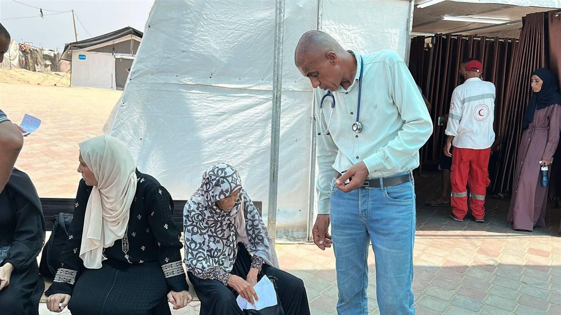 مرضى الضغط والسكري في قطاع غزة.... واقع مأساوي في ظل استمرار الحرب والجوع وانقطاع الدواء - سبوتنيك عربي, 1920, 14.08.2025