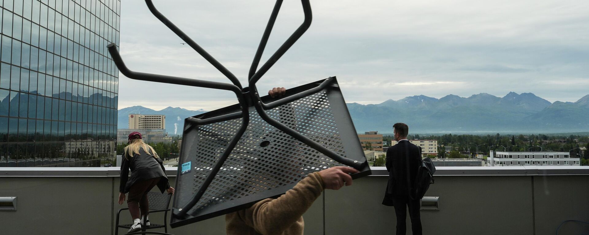 Подготовка пресс-центра в Анкоридже - سبوتنيك عربي, 1920, 15.08.2025