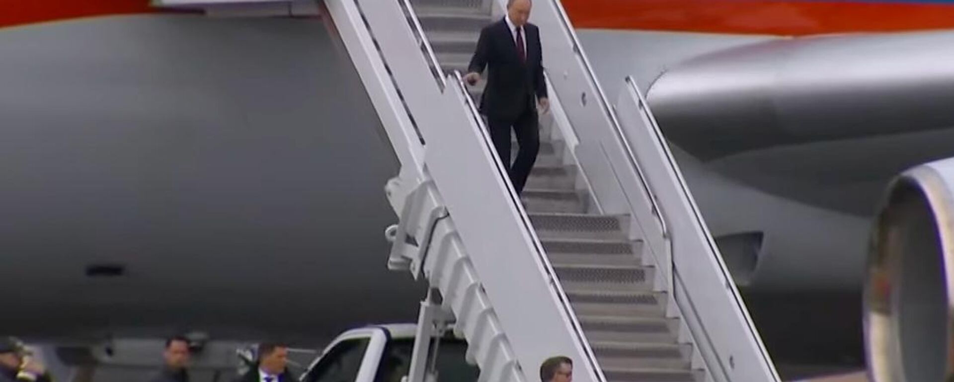 وصول طائرة الرئيس الروسي فلاديمير بوتين إلى ألاسكا، للقاء نظيره الأمريكي دونالد ترامب. - سبوتنيك عربي, 1920, 15.08.2025