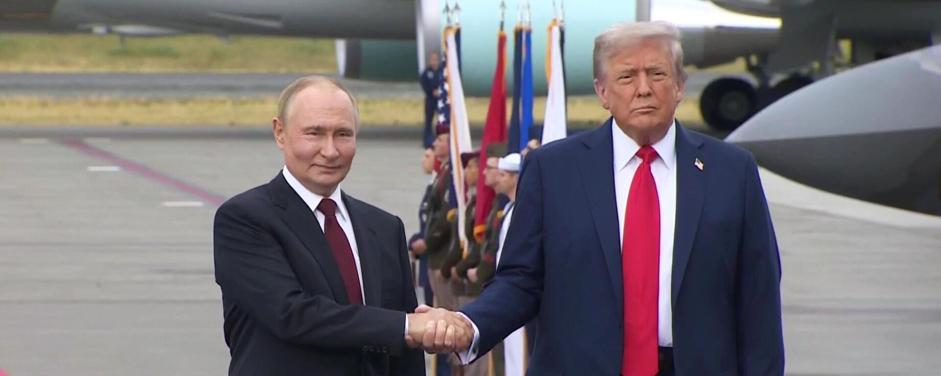 الرئيس الروسي فلاديمير بوتين والرئيس الأمريكي دونالد ترامب - سبوتنيك عربي, 1920, 25.10.2025