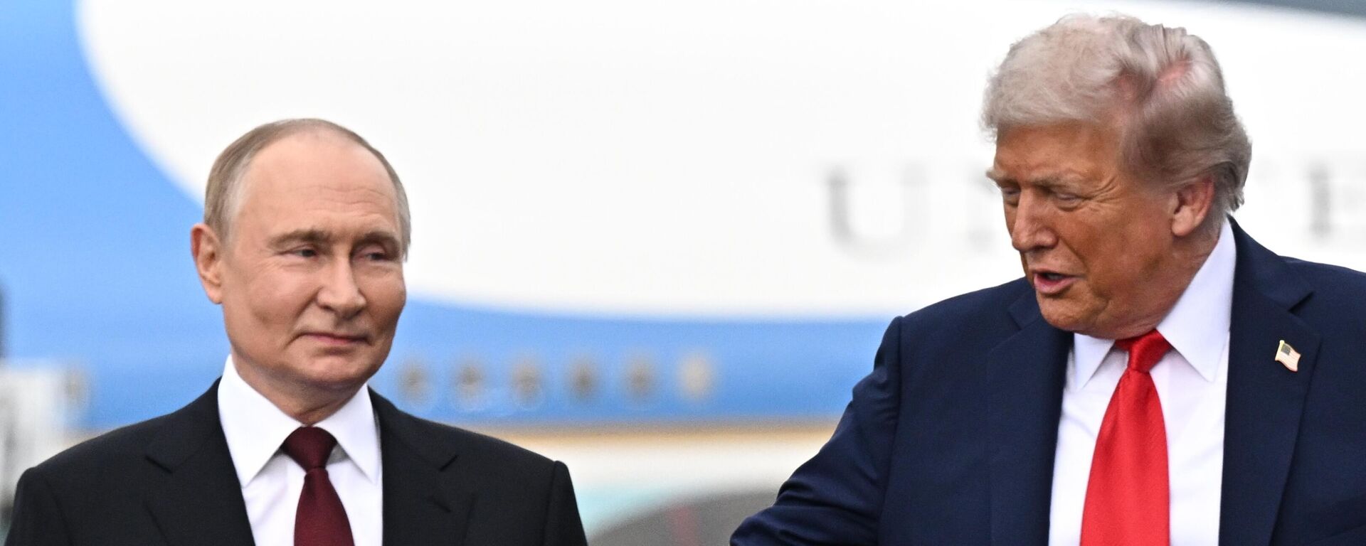 الرئيس الروسي فلاديمير بوتين، مع نظيره الأمريكي دونالد ترامب - سبوتنيك عربي, 1920, 15.08.2025
