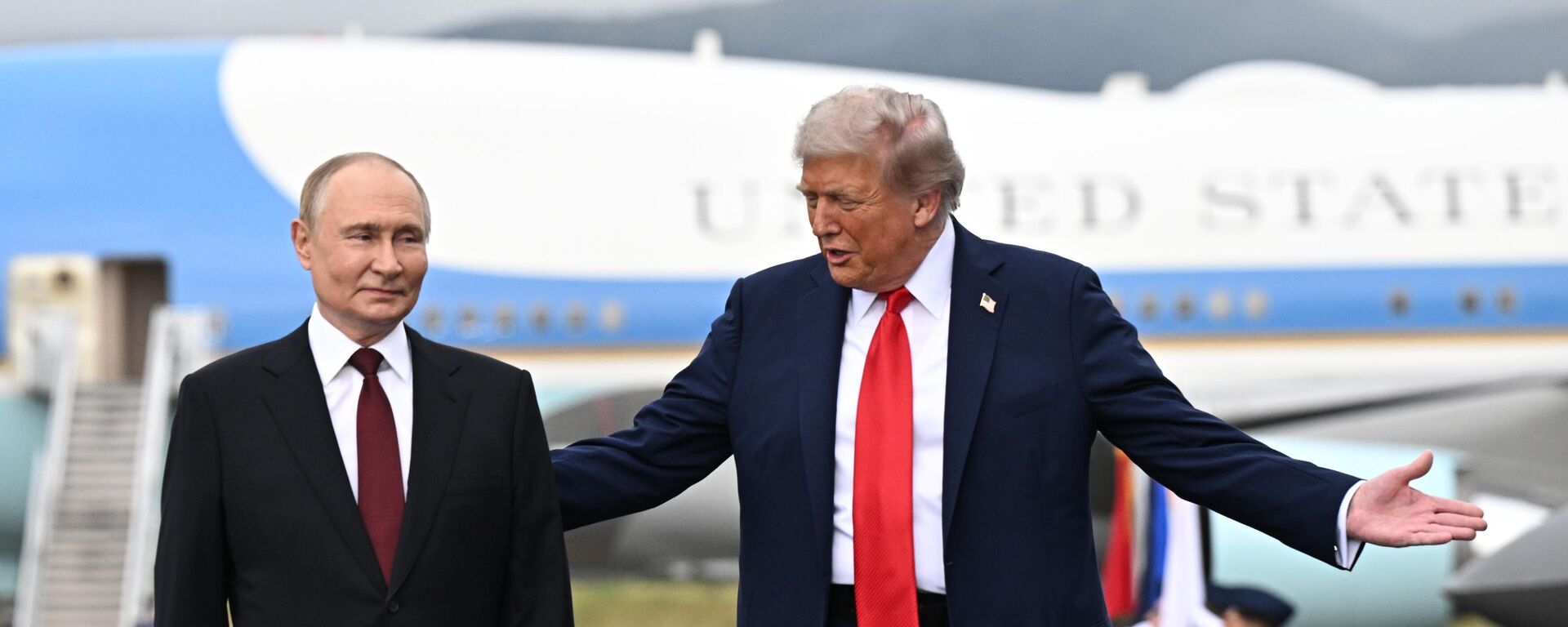 الرئيس الروسي فلاديمير بوتين، مع نظيره الأمريكي دونالد ترامب - سبوتنيك عربي, 1920, 19.08.2025