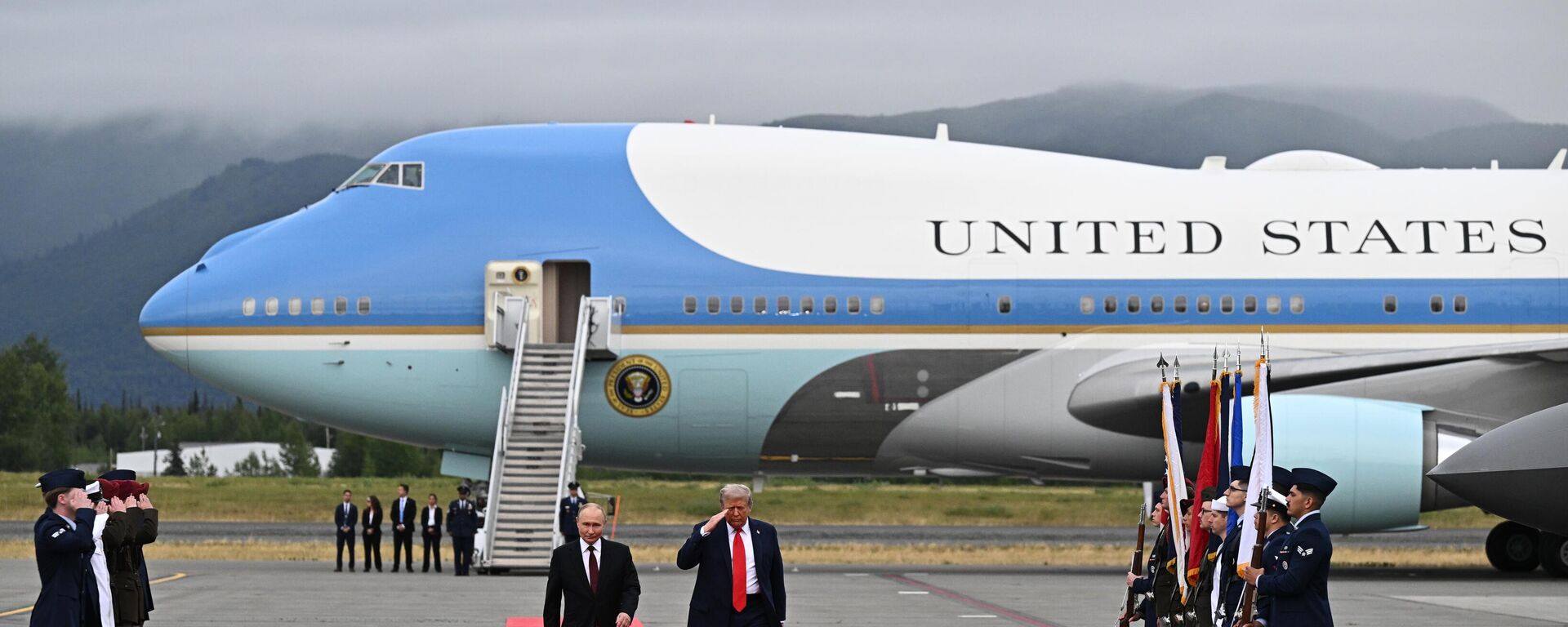  الرئيس الروسي فلاديمير بوتين، ونظيره الأمريكي دونالد ترامب - سبوتنيك عربي, 1920, 17.08.2025