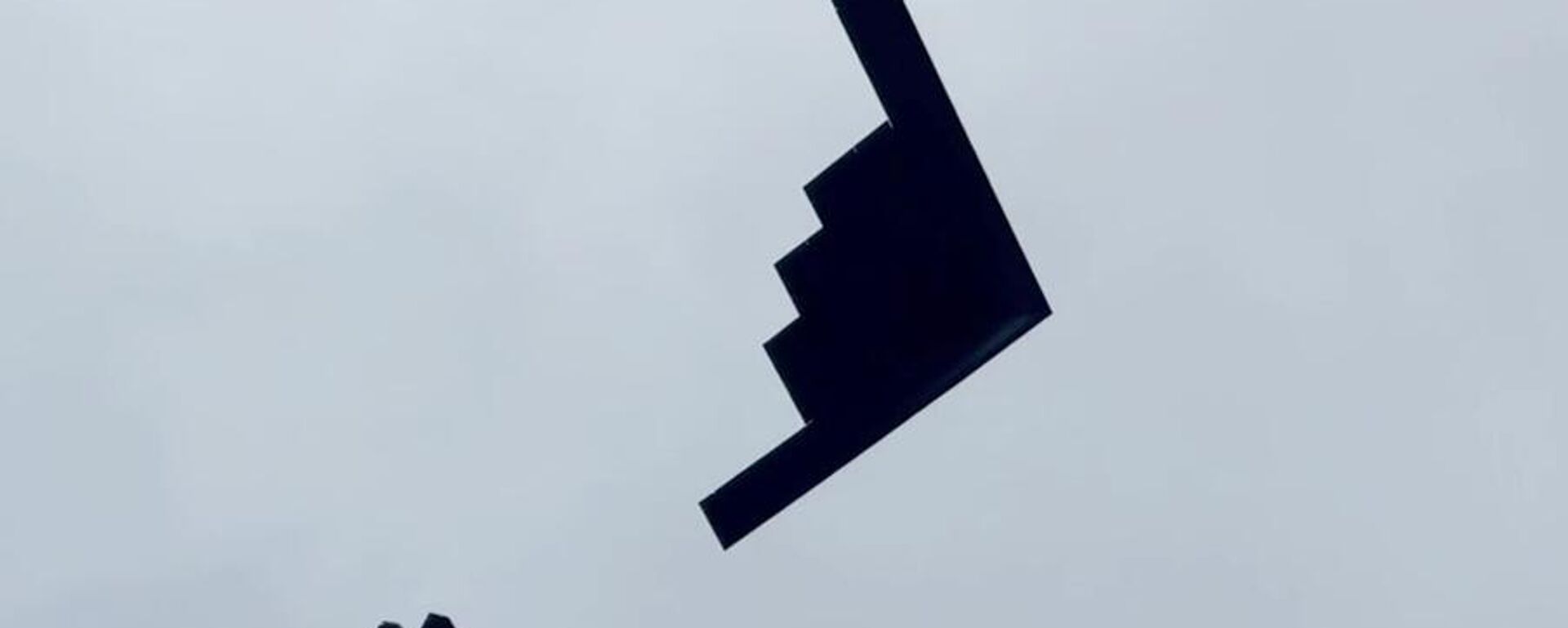 تحليق جوي جماعي فوق ألاسكا خلال لقاء بين الرئيس الروسي فلاديمير بوتن والرئيس الأمريكي دونالد ترامب - سبوتنيك عربي, 1920, 30.10.2025