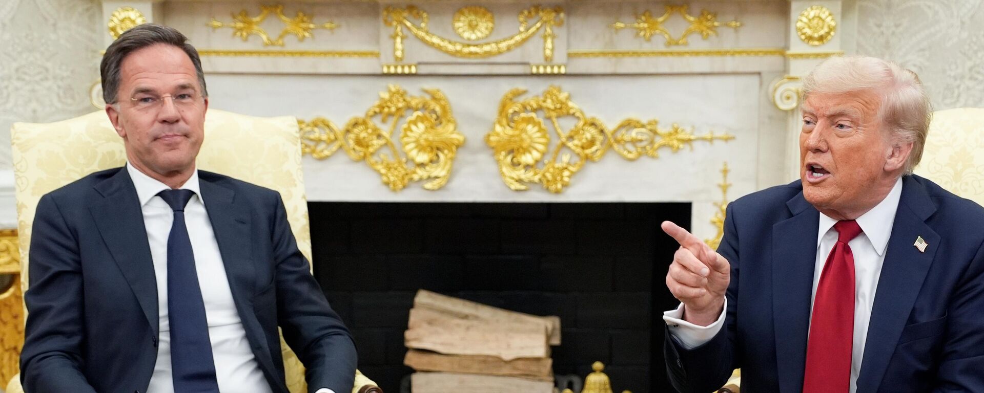 لقاء بين الرئيس الأمريكي دونالد ترامب والأمين العام لحلف شمال الأطلسي مارك  روته - سبوتنيك عربي, 1920, 16.08.2025