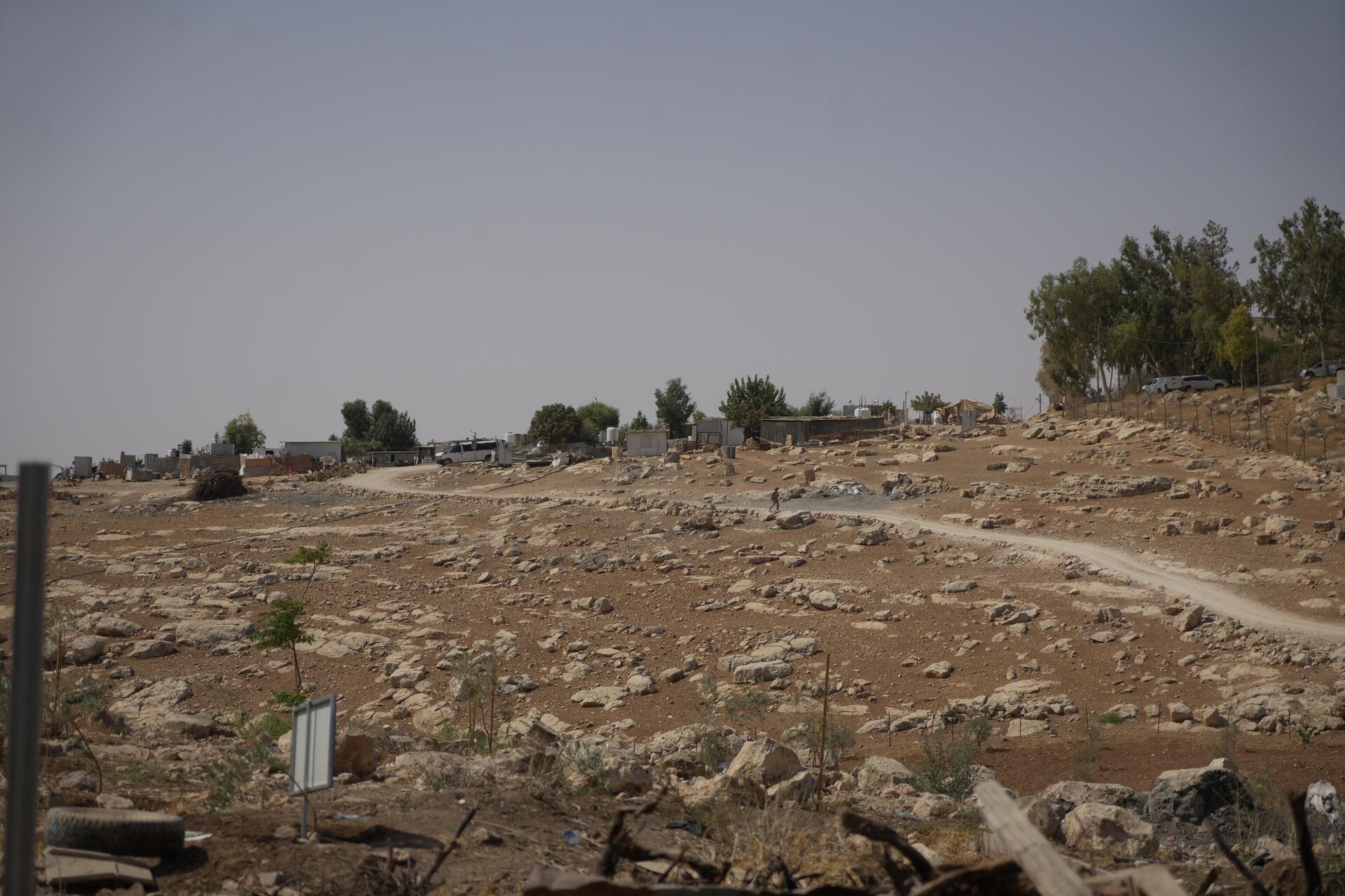 الاستيطان يلتهم التجمعات البدوية جنوبي الضفة الغربية  - سبوتنيك عربي, 1920, 20.08.2025