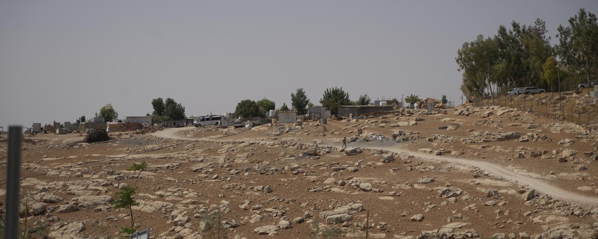 الاستيطان يلتهم التجمعات البدوية جنوبي الضفة الغربية  - سبوتنيك عربي, 1920, 23.08.2025