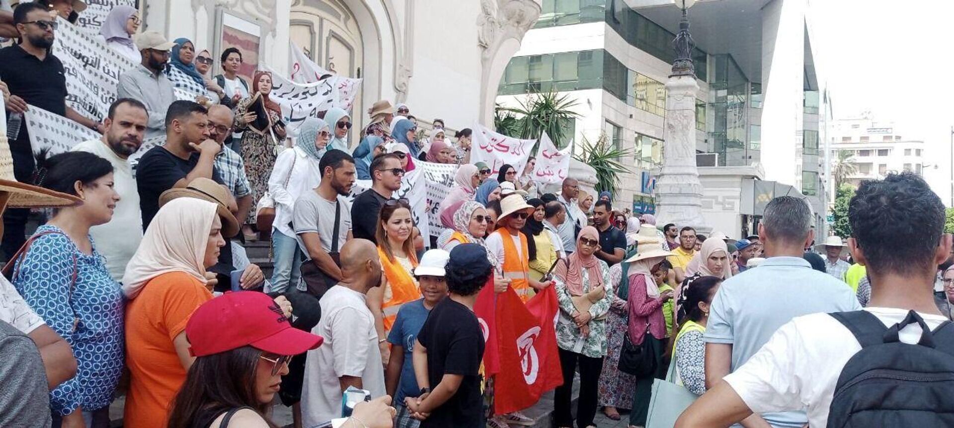 تونس: خريجو شهادة الدكتوراه العاطلون عن العمل  - سبوتنيك عربي, 1920, 21.08.2025