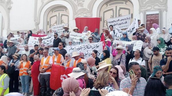 تونس: خريجو شهادة الدكتوراه العاطلون عن العمل  - سبوتنيك عربي