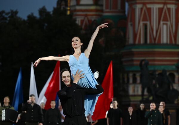 بروفة حفل افتتاح مهرجان الموسيقى العسكرية الدولي الـ17 &quot;برج سباسكايا&quot;، في الساحة الحمراء بالعاصمة موسكو - سبوتنيك عربي