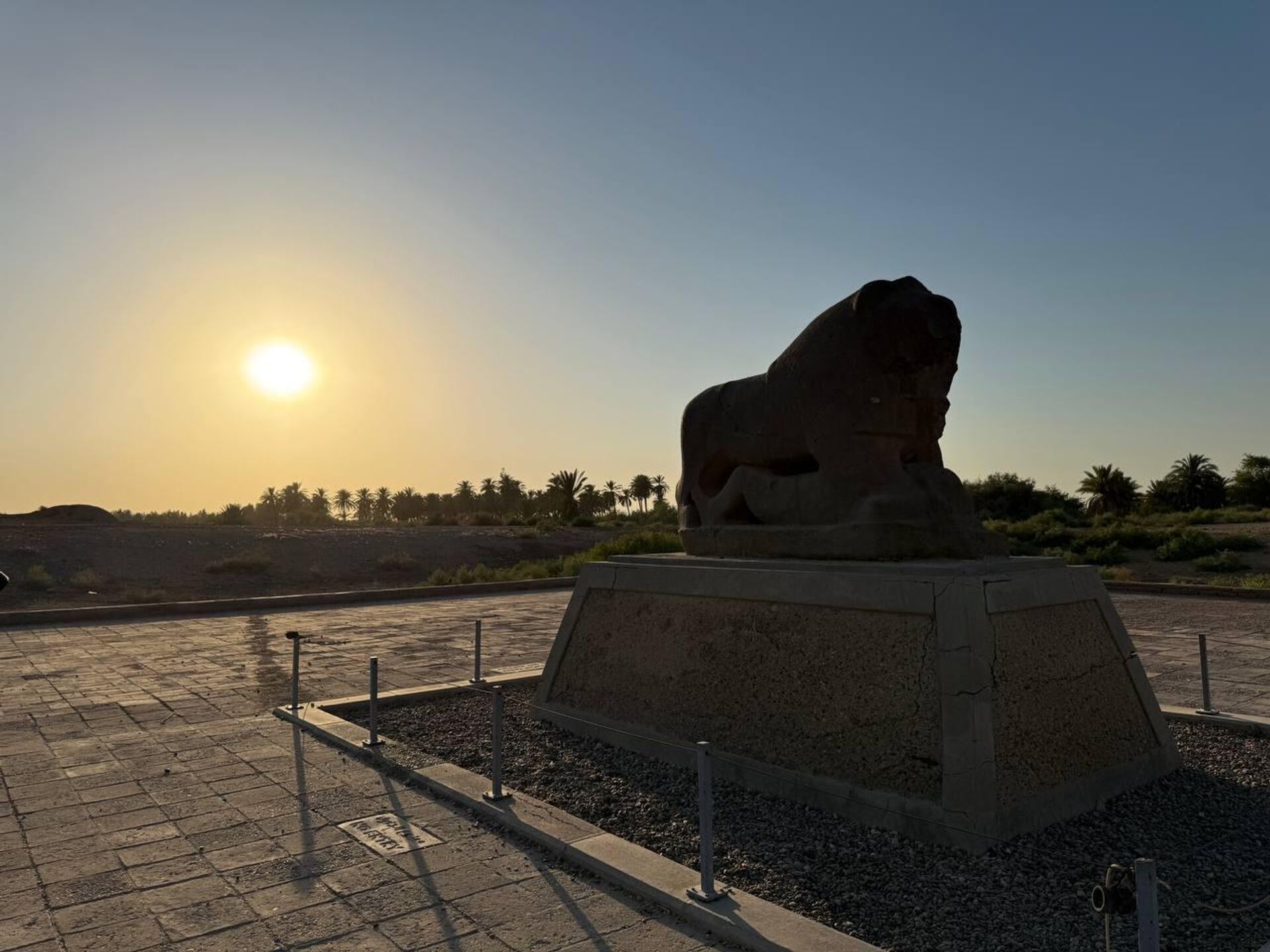 بابل بين العجائب والإهمال.. آثار تاريخية أمام أعين العالم بلا اهتمام - سبوتنيك عربي, 1920, 24.08.2025