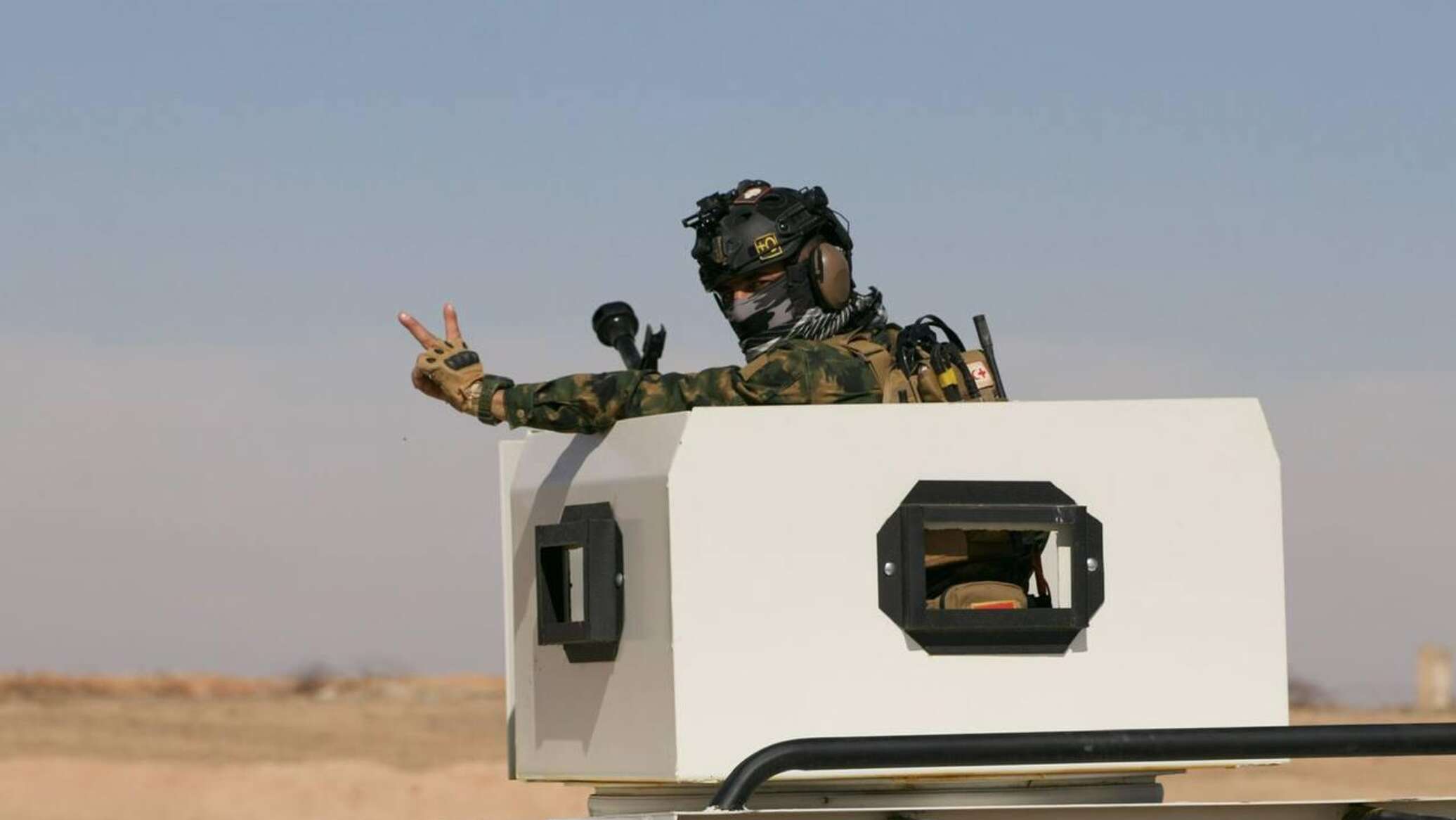 الفصائل العراقية أمام التحدي الأمريكي... هل تنجح بغداد بتنفيذ دمج يضمن حصر السلاح بيد الدولة؟