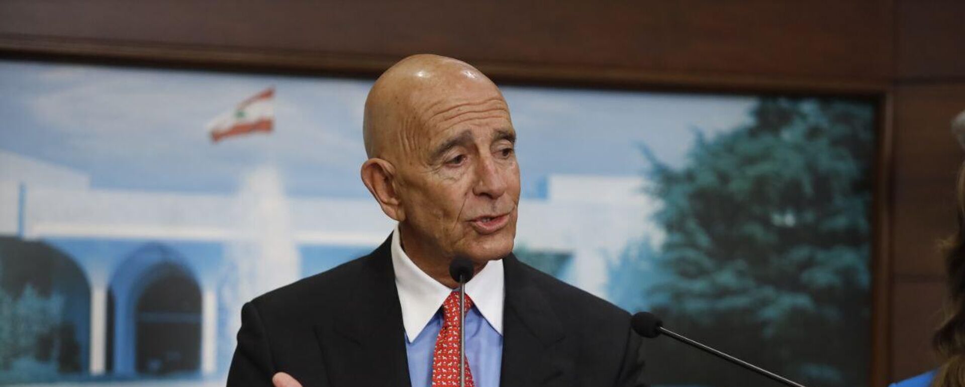 وصول المبعوث الأمريكي إلى لبنان توم باراك، ونائبته مورغان أورتاغوس - سبوتنيك عربي, 1920, 06.12.2025