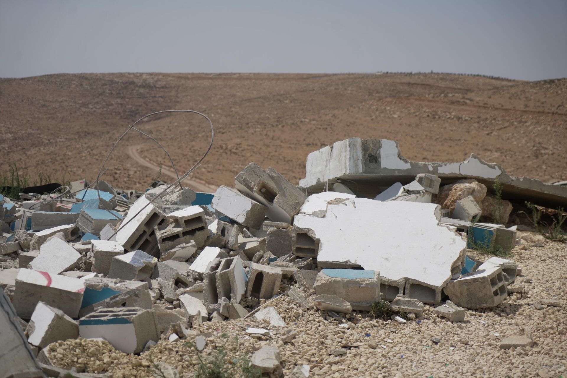 هدم المنشآت الفلسطينية جنوبي الضفة الغربية يحرم مئات الأسر من مصدر رزقها - سبوتنيك عربي, 1920, 27.08.2025