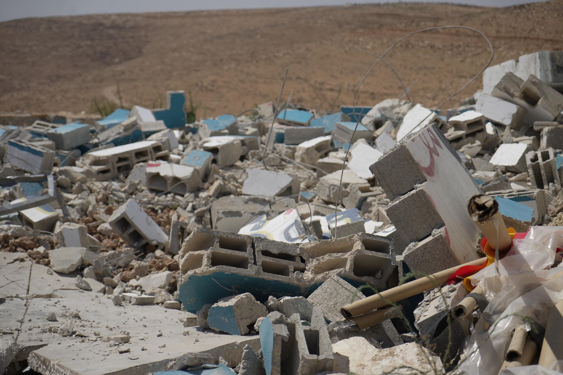 هدم المنشآت الفلسطينية جنوبي الضفة الغربية يحرم مئات الأسر من مصدر رزقها - سبوتنيك عربي, 1920, 27.08.2025