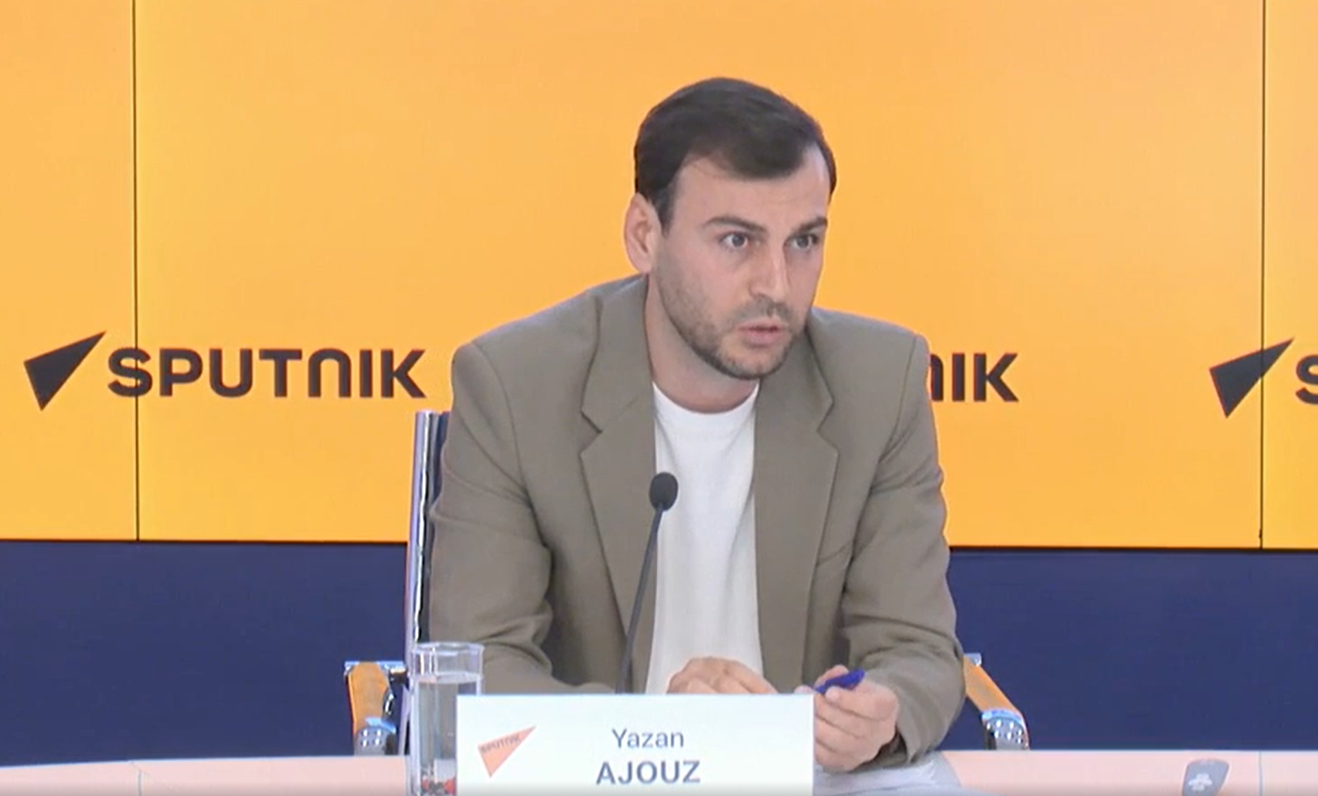 سبوتنيك برو تنظم محاضرة حول أساليب استخدام الذكاء الاصطناعي في الإعلام مع صحفيين من ليبيا  - سبوتنيك عربي, 1920, 27.08.2025