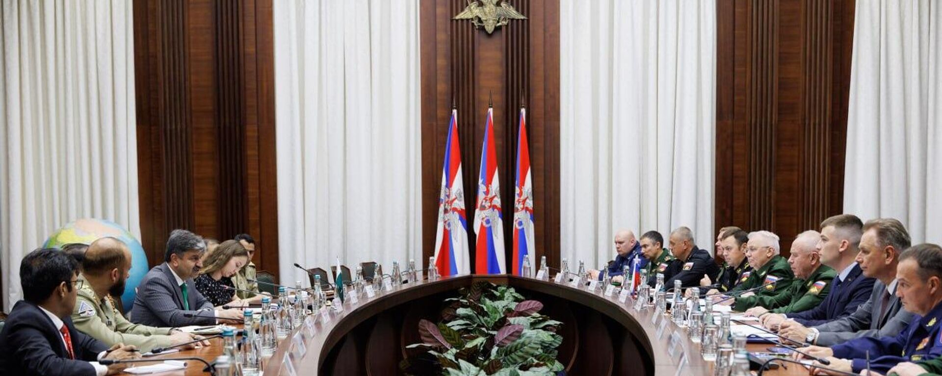 الدفاع الروسية: اللجنة العسكرية الاستشارية الروسية الباكستانية تبحث الوضع في أفغانستان  - سبوتنيك عربي, 1920, 27.08.2025