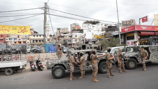 الجيش اللبناني يتسلم دفعة جديدة من سلاح الفصائل الفلسطينية في المخيمات في بيروت - سبوتنيك عربي