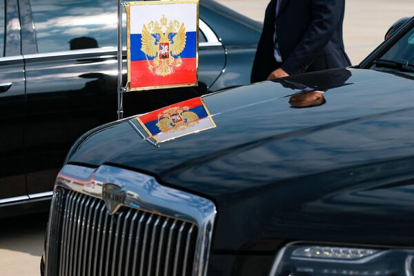 موكب الرئيس الروسي فلاديمير بوتين بعد وصوله إلى الصين للمشاركة في قمة منظمة شنغهاي للتعاون - سبوتنيك عربي