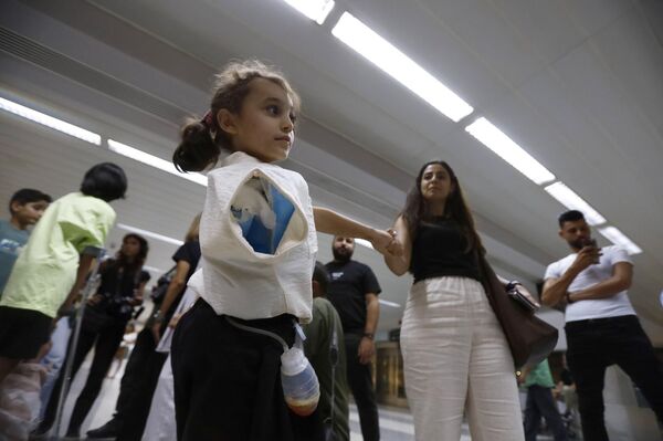 عائلات غزاوية تحمل آلام الحرب إلى بيروت - سبوتنيك عربي