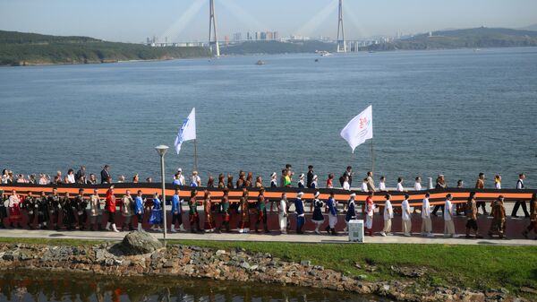 المنتدى الاقتصادي الشرقي ينظم موكبا بمناسبة الذكرى الـ80 للنصر في الحرب الوطنية العظمى المنتدى الاقتصادي الشرقي ينظم موكبا بمناسبة الذكرى الـ80 للنصر في الحرب الوطنية العظمى - سبوتنيك عربي